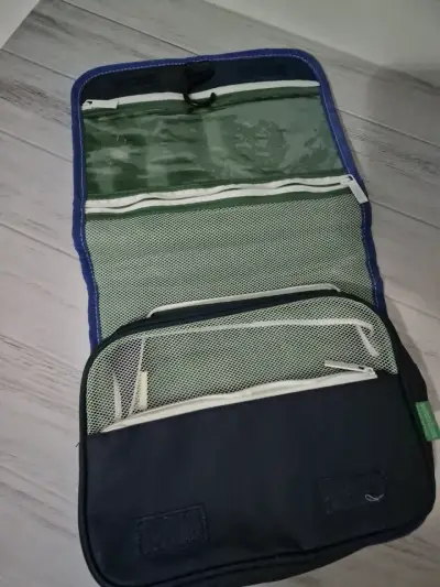 Neceser de viaje azul BENETTON - miniatura 3