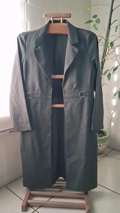 Abrigo largo gris elegante para mujer - miniatura 1