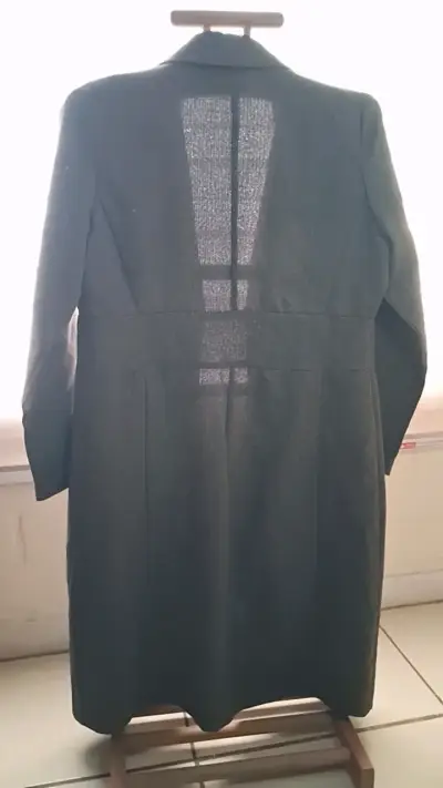Abrigo largo gris elegante para mujer - miniatura 2