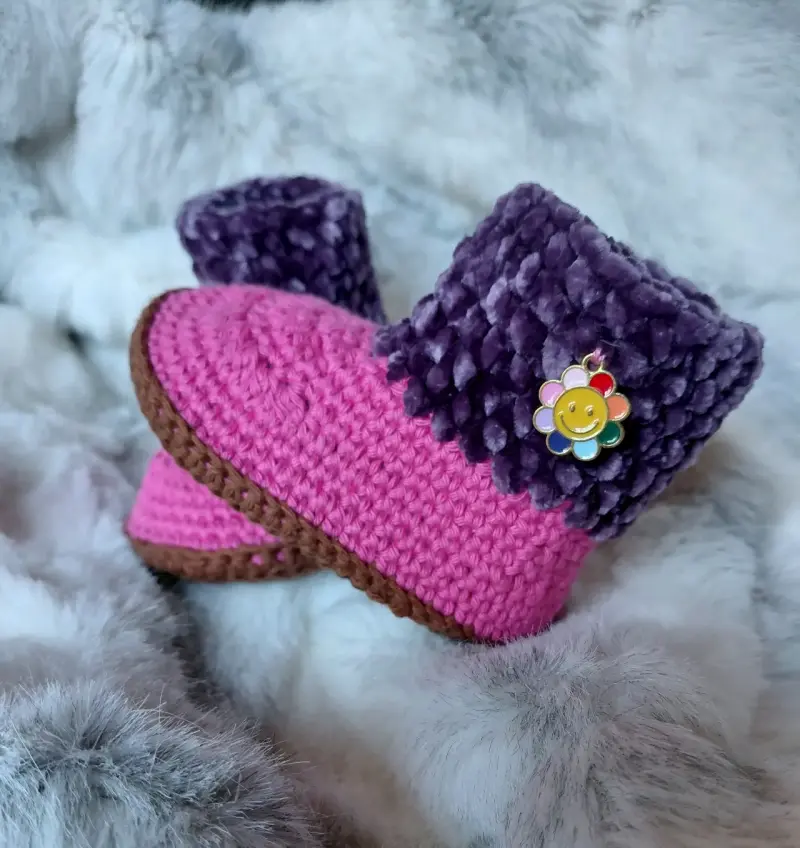 Zapatitos tejidos para bebé en rosa y lila - 6