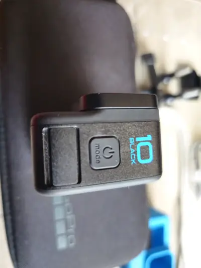 Cámara de acción GoPro Hero 10 Black con funda - miniatura 4