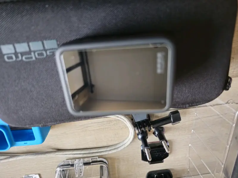 Cámara de acción GoPro Hero 10 Black con funda - 5