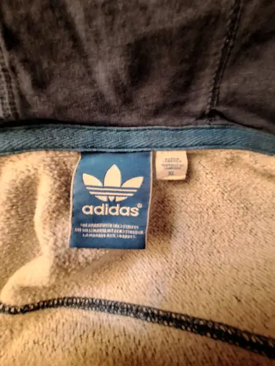 Polerón con capucha Adidas azul marino - miniatura 3