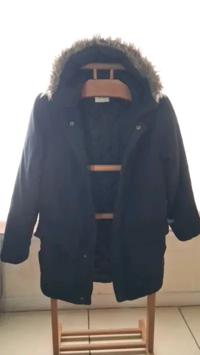 Parka para niño, con capucha de piel sintética - miniatura 1