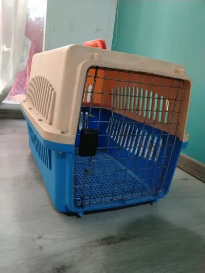 CANIL GRANDE /Transportadora de mascotas plástica - miniatura 1