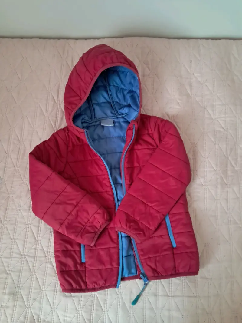 Chaqueta acolchada unisex con capucha - 1