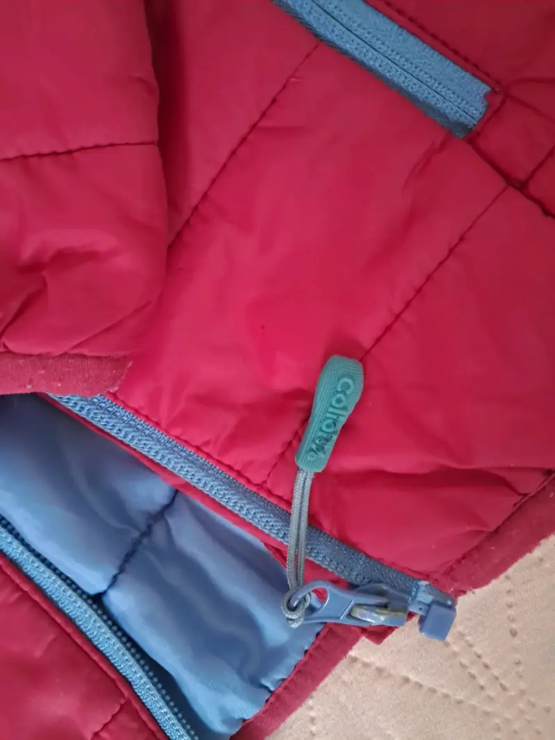 Chaqueta acolchada unisex con capucha - 2