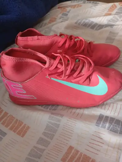 Zapatillas deportivas Nike rojas para hombre - miniatura 1