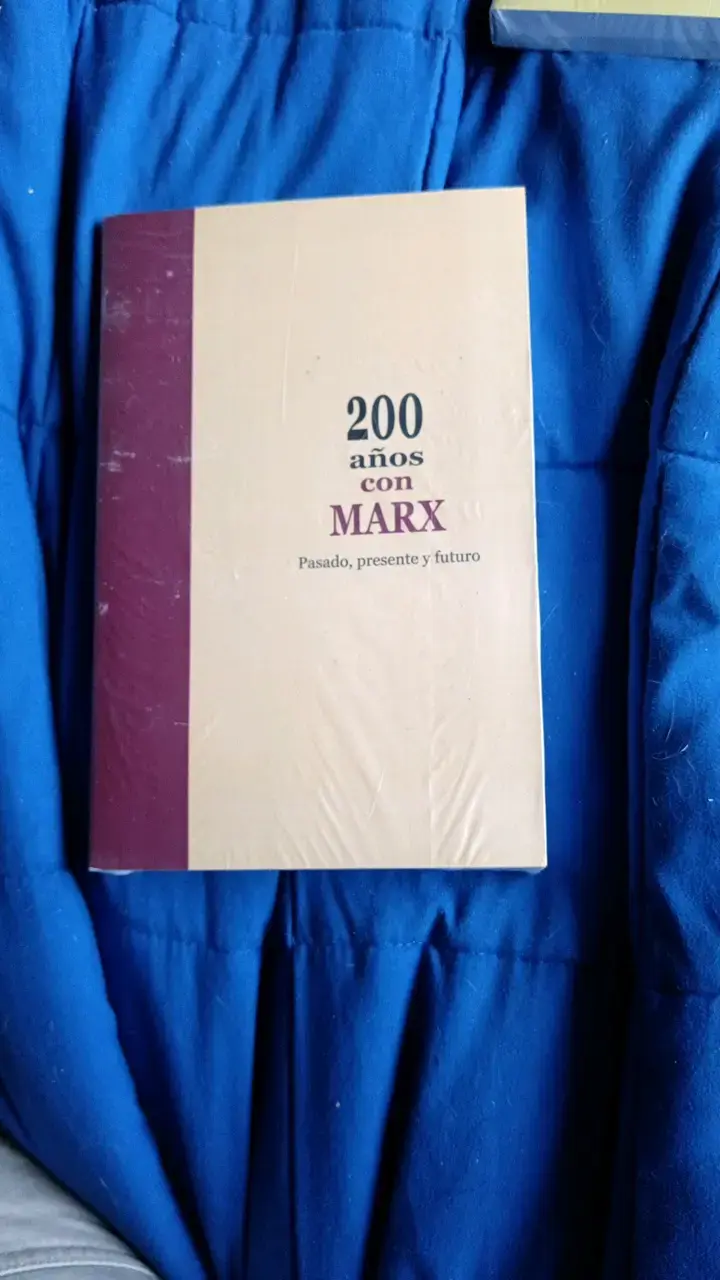 Libro 200 Años con Marx en buen estado - 1