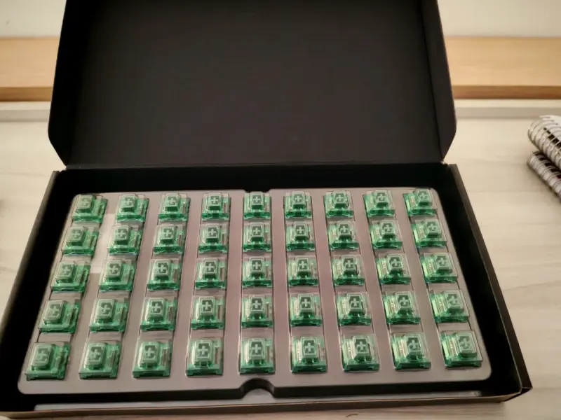 Teclado Mecánico Skyoong GK980+ con Switches Akko Matcha Green Pro - 4