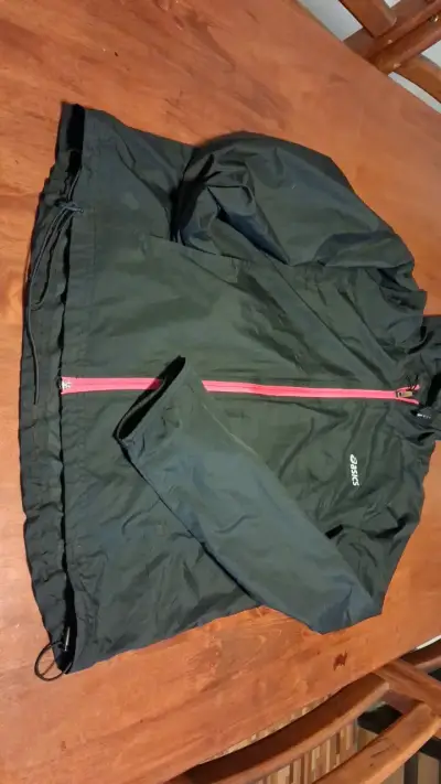 Chaqueta deportiva negra Asics con cierre rojo - miniatura 4