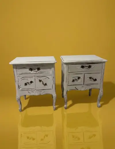 Mesitas de noche vintage blancas estilo francés - miniatura 1