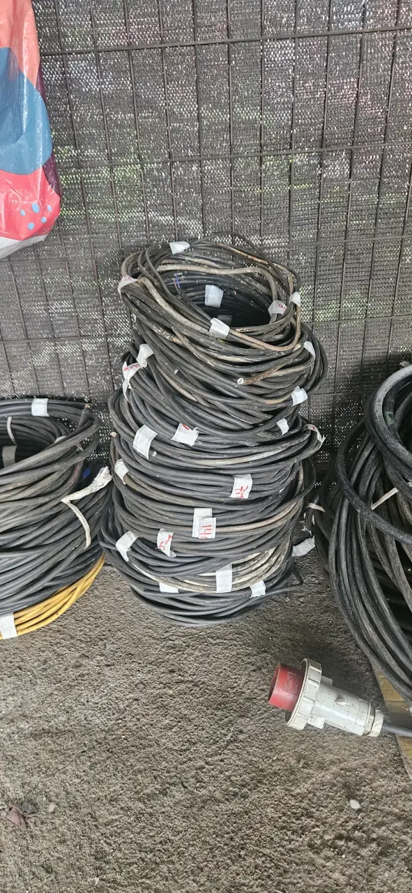 Cables eléctricos industriales usados - 3