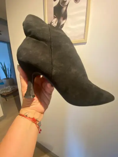 Botines de tacón negro con cierre lateral - miniatura 2