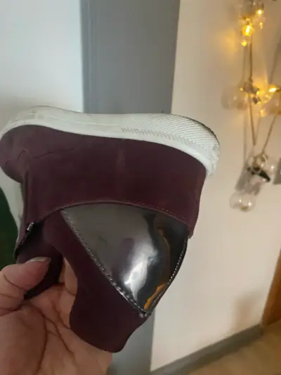 Zapatillas deportivas burdeos DKNY para mujer - miniatura 1