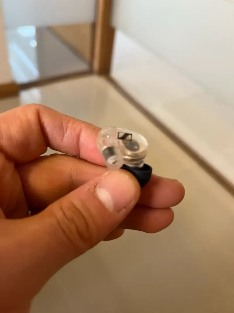 Audífonos In-ear Sennheiser IE 100 Pro Wireless - 2