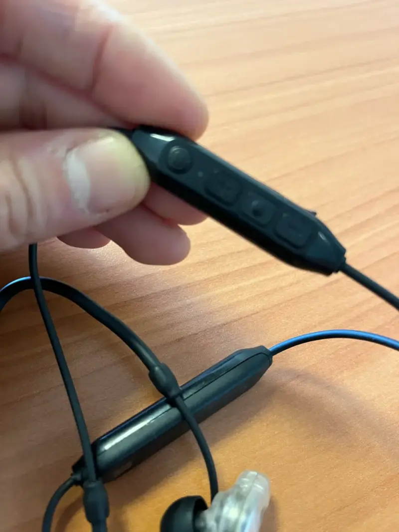 Audífonos In-ear Sennheiser IE 100 Pro Wireless - 5