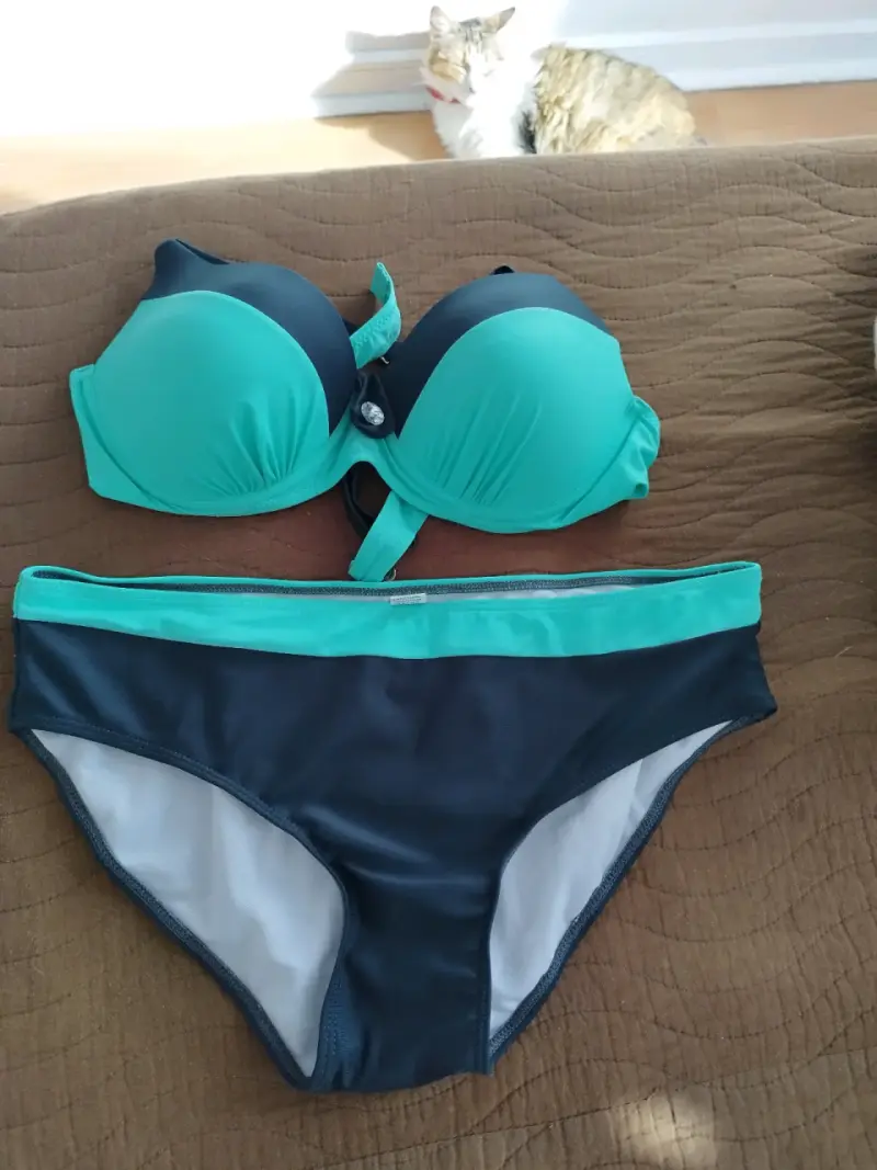 Bikini reversible verde y negro - 1