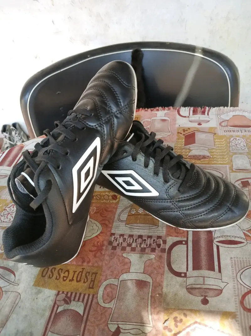 Zapatillas de baby fútbol Umbro negras para hombre - 1