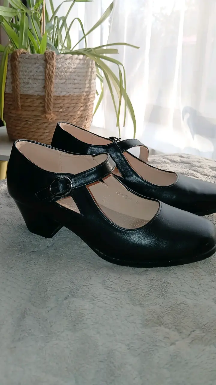 Zapatos de baile flamenco negros con hebilla