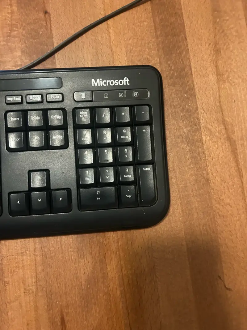 Teclado alámbrico Microsoft 600 - 4