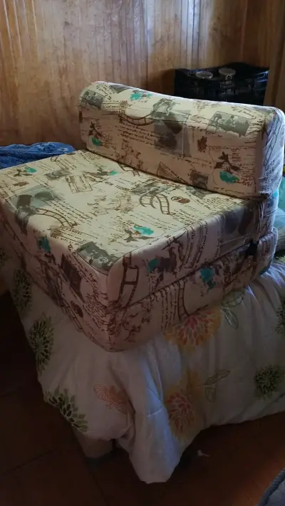 Sofá cama plegable estampado vintage - miniatura 1