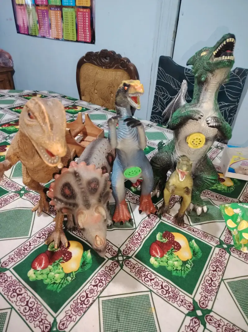 Set de Dinosaurios de Juguete Variados - 5