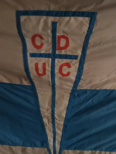 Bandera de Club Deportivo Universidad Católica - miniatura 2
