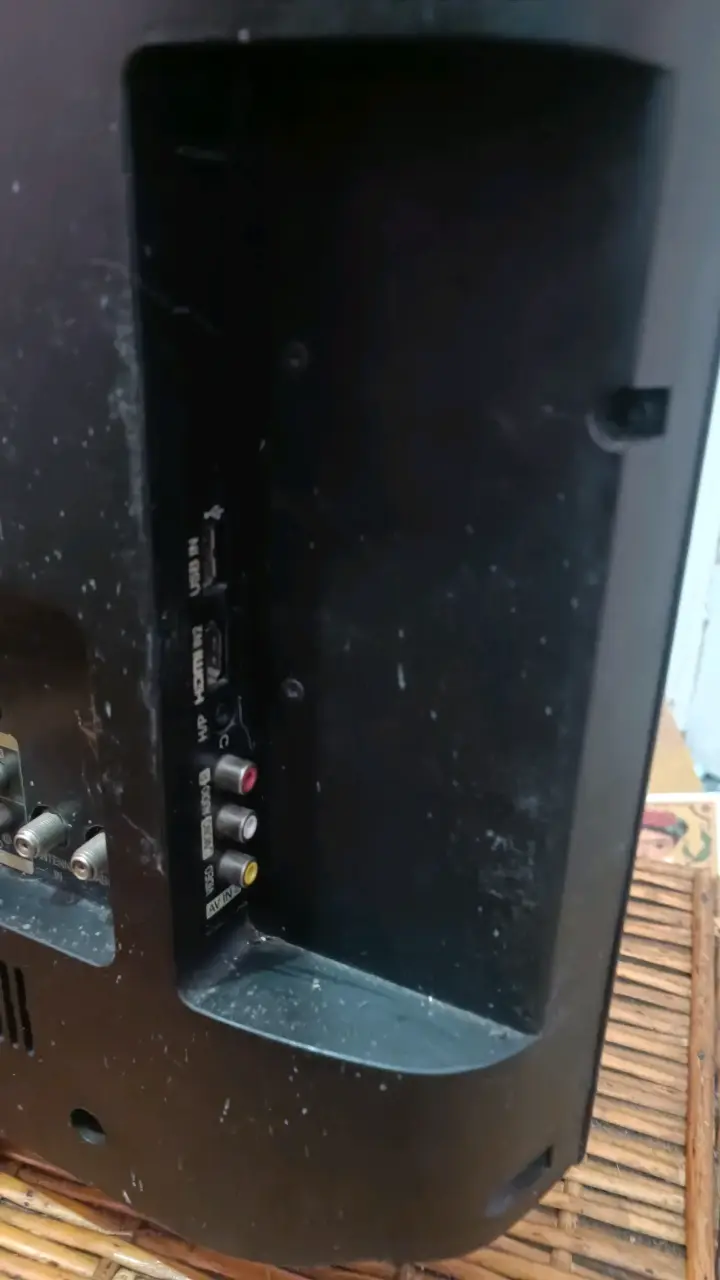 Televisor LG pantalla plana 32 pulgadas - 4