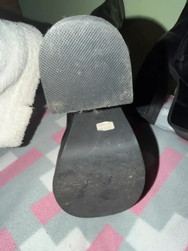 Botas negras de plataforma con tacón alto - 3