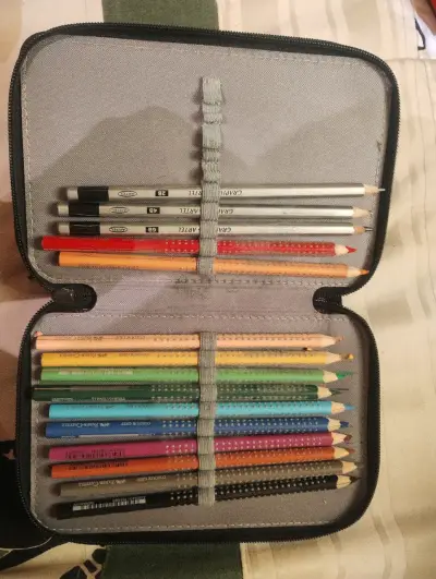 Estuche de lápices de colores Faber-Castell - miniatura 1