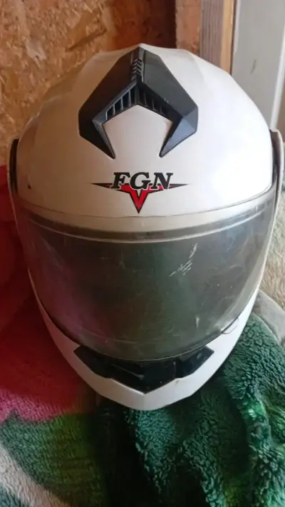 Casco de moto FGN blanco con visor - miniatura 1