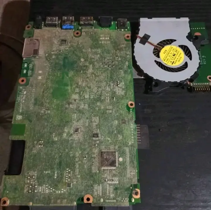 Placa madre para laptop con ventilador incluido - 2