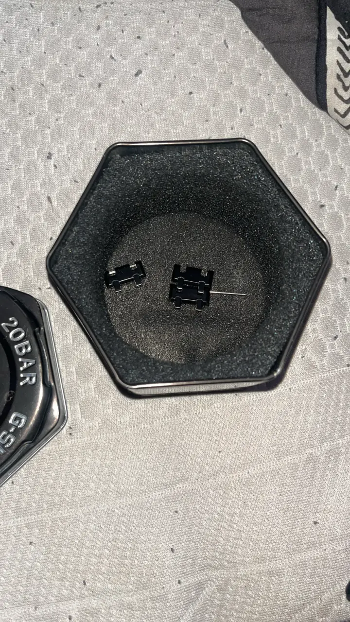 Reloj Casio G-Shock Negro Resistente al Agua - 3