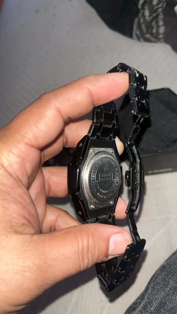 Reloj Casio G-Shock Negro Resistente al Agua - 4