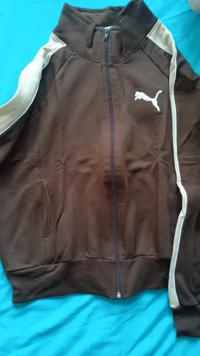 Conjunto deportivo marrón Puma con franjas beige - miniatura 3