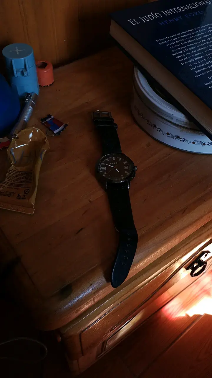 Reloj de pulsera negro Kezzi