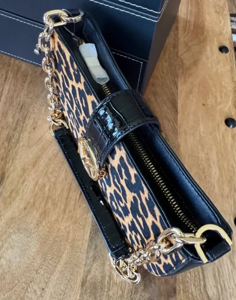 Bolso Michael Kors Carmen SM Pouchette Cadena de H - 2