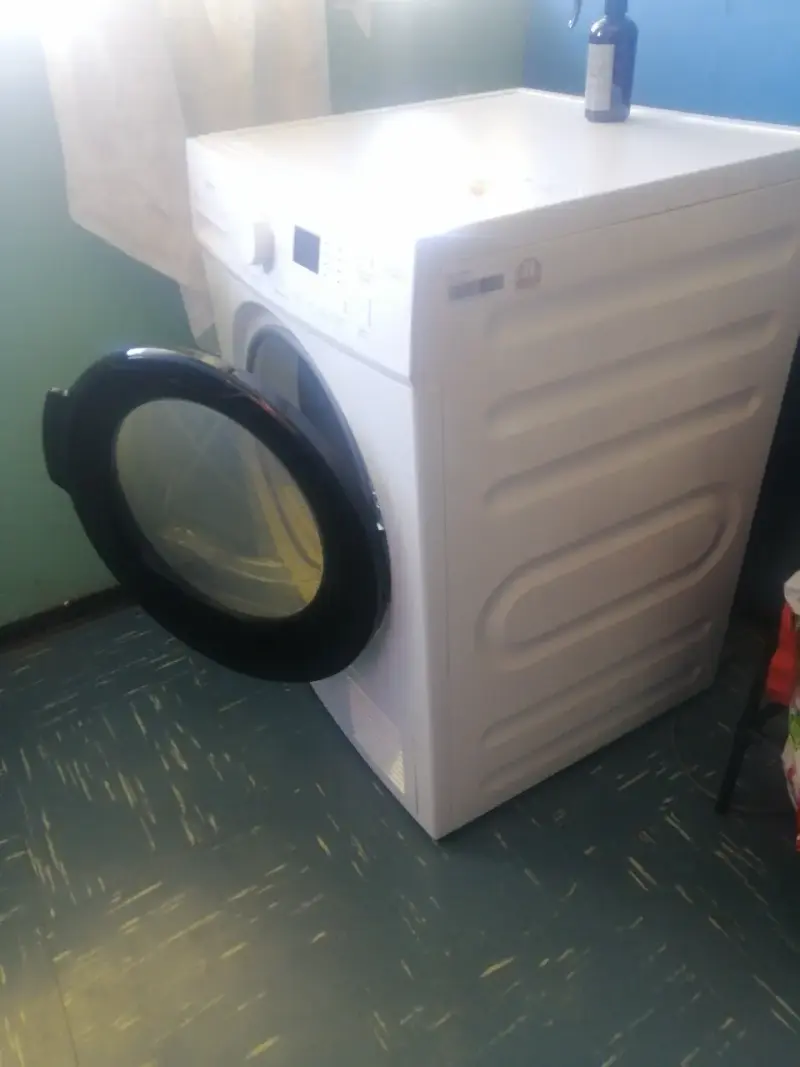 Secadora de Ropa Midea con Puerta Abatible - 3
