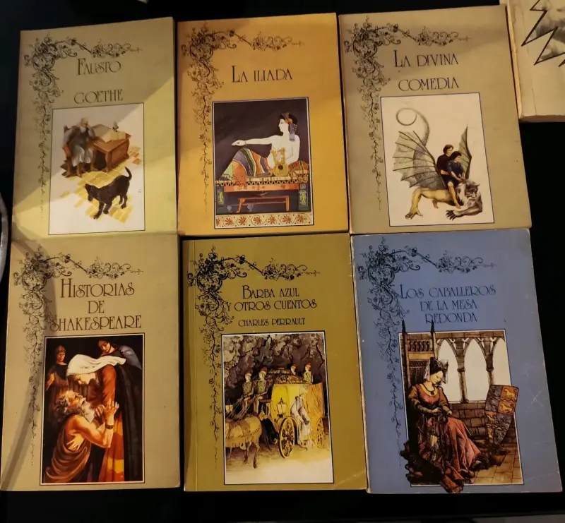 Colección de libros clásicos ilustrados