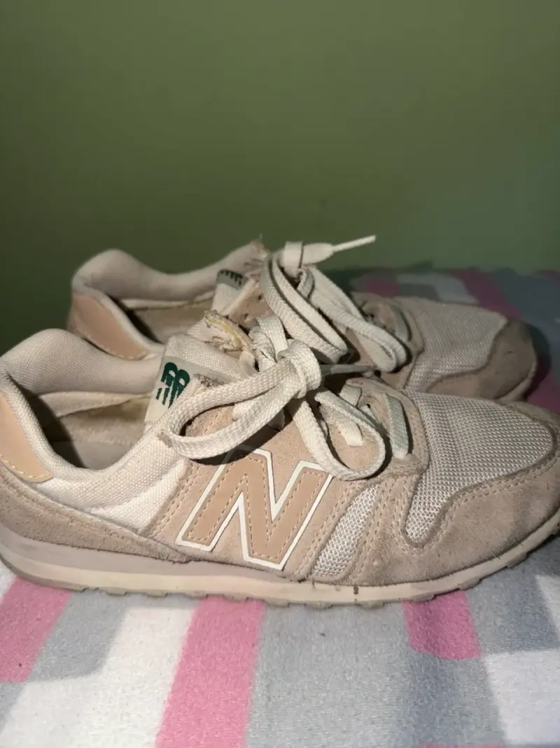 Zapatillas deportivas beige New Balance para mujer - 1