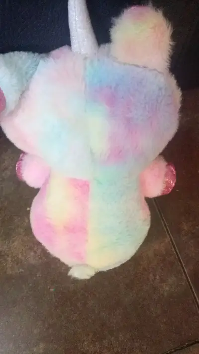 Peluche unicornio multicolor con estrella - miniatura 3