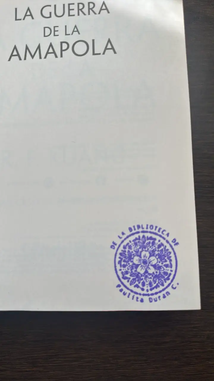 Libro 'La Guerra de la Amapola' de R.F. Kuang - 2