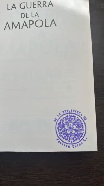 Libro 'La Guerra de la Amapola' de R.F. Kuang - miniatura 2
