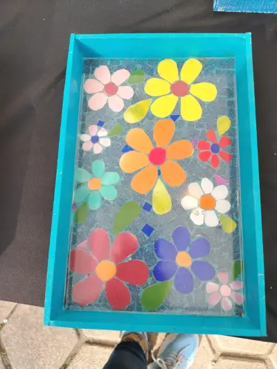 Bandeja decorativa de madera con diseño floral - miniatura 3