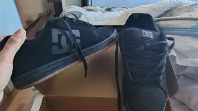 Zapatillas DC Shoes Gaveler Negra (41) - miniatura 1