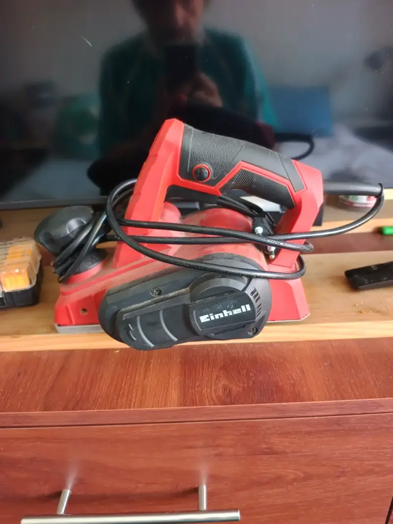 Cepillo Eléctrico Einhell Rojo y Negro - 1