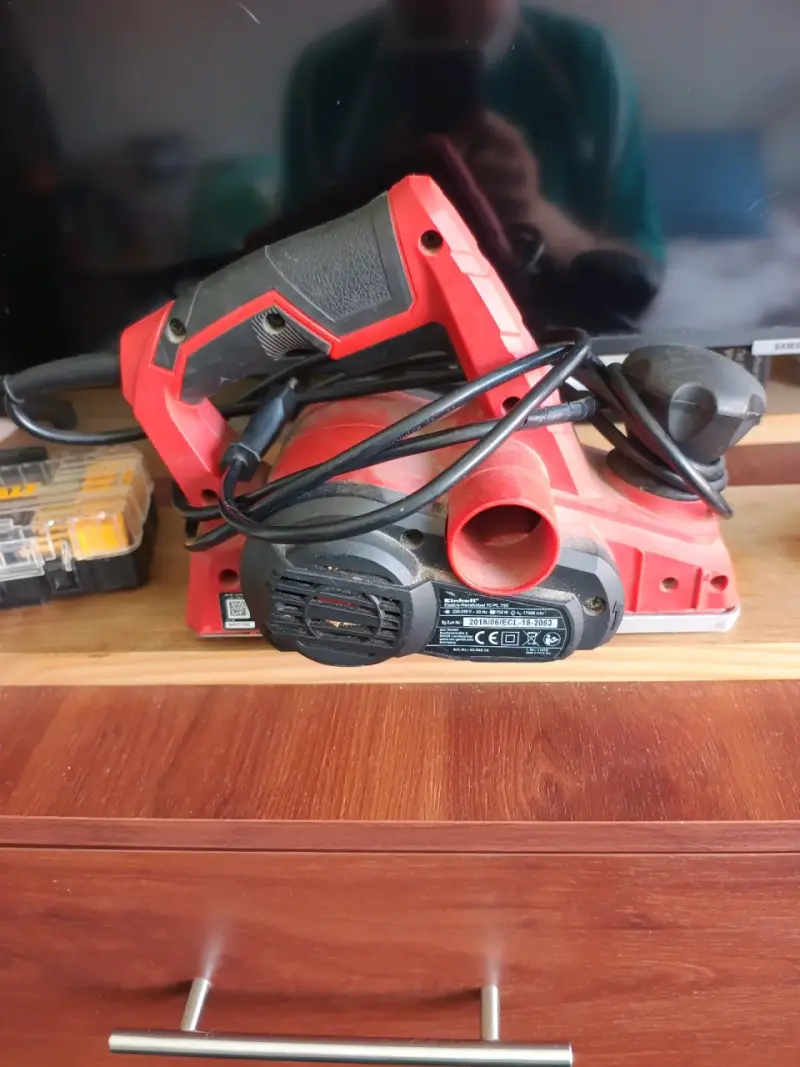 Cepillo Eléctrico Einhell Rojo y Negro - 2