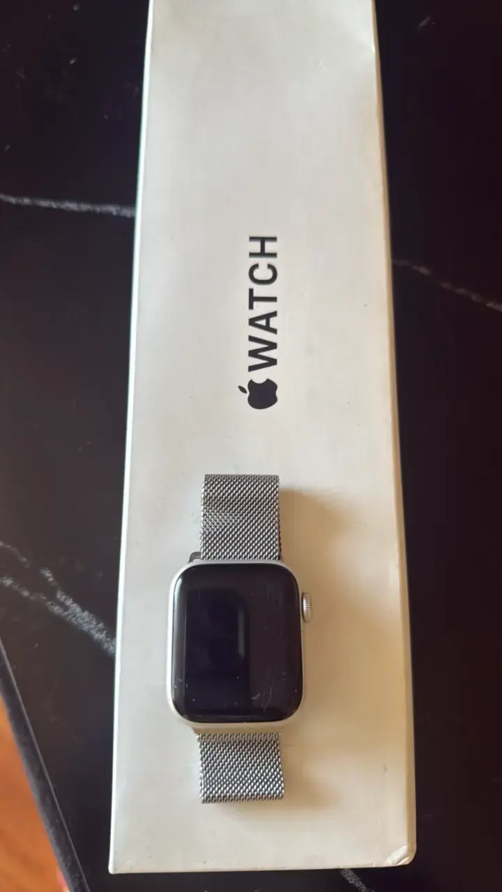 Apple Watch con correa de acero inoxidable - 4