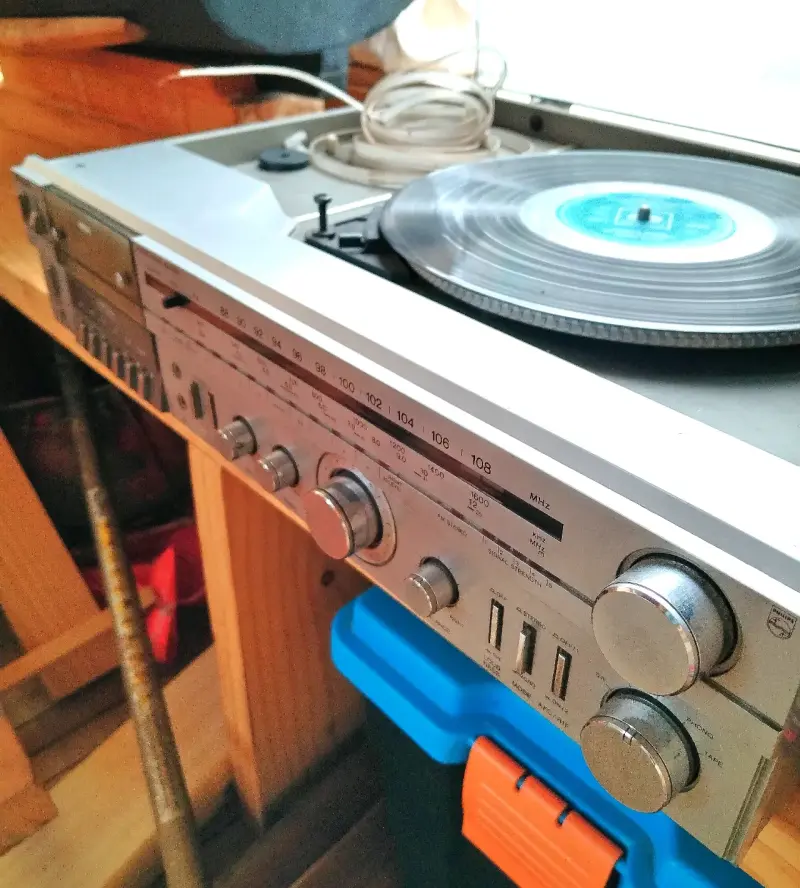 Tocadiscos Philips con sistema estéreo vintage - 3